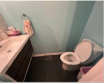 Powder Room — 1948 Oakdean Crescent, Ottawa