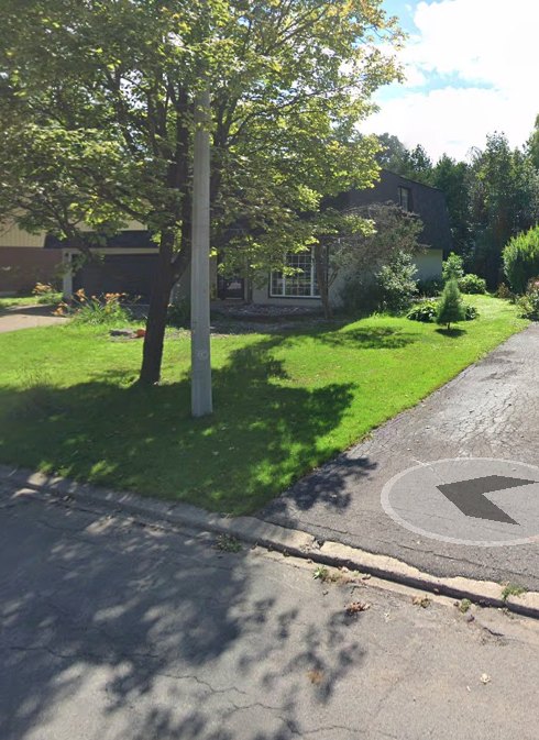 Street View — Corner Lot & Mature Trees — 1948 Oakdean Crescent, Ottawa